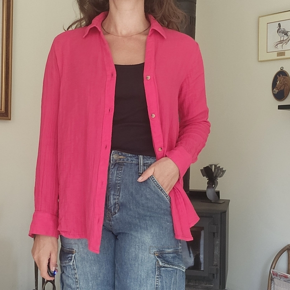 ❤️Pink Cotton Button Up - Picture 2 of 8
